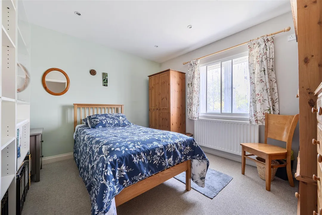 https://mr0.homeflow-assets.co.uk/files/photo/image/47401/8996/_x_/QpgZJmrcvk23G08eOgbrGQ.jpg