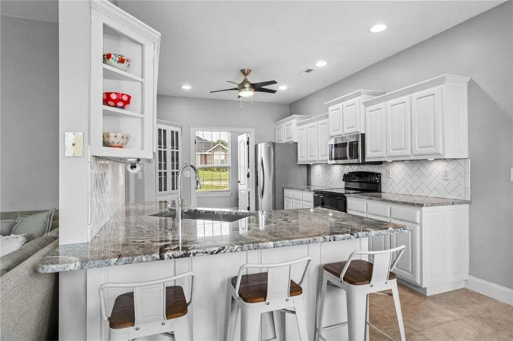 4601 SW Golden Eagle Ave, Bentonville, AR 72713