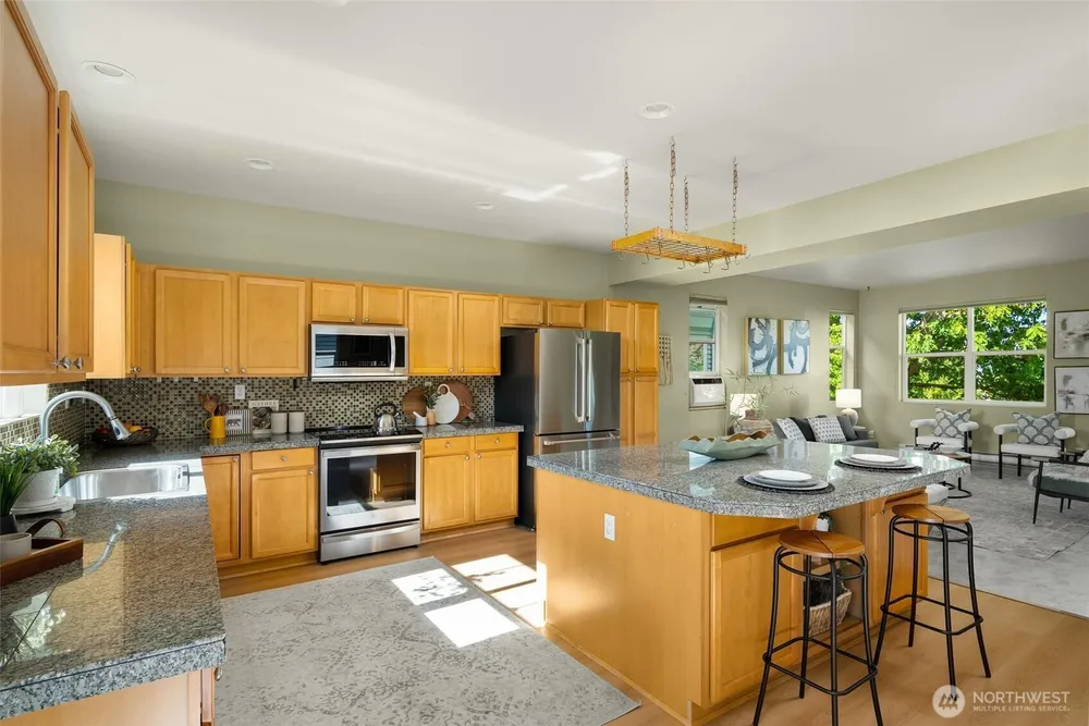 6022 29th Ave SW, Seattle, WA 98126