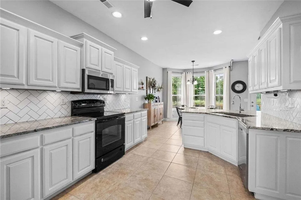 4601 SW Golden Eagle Ave, Bentonville, AR 72713