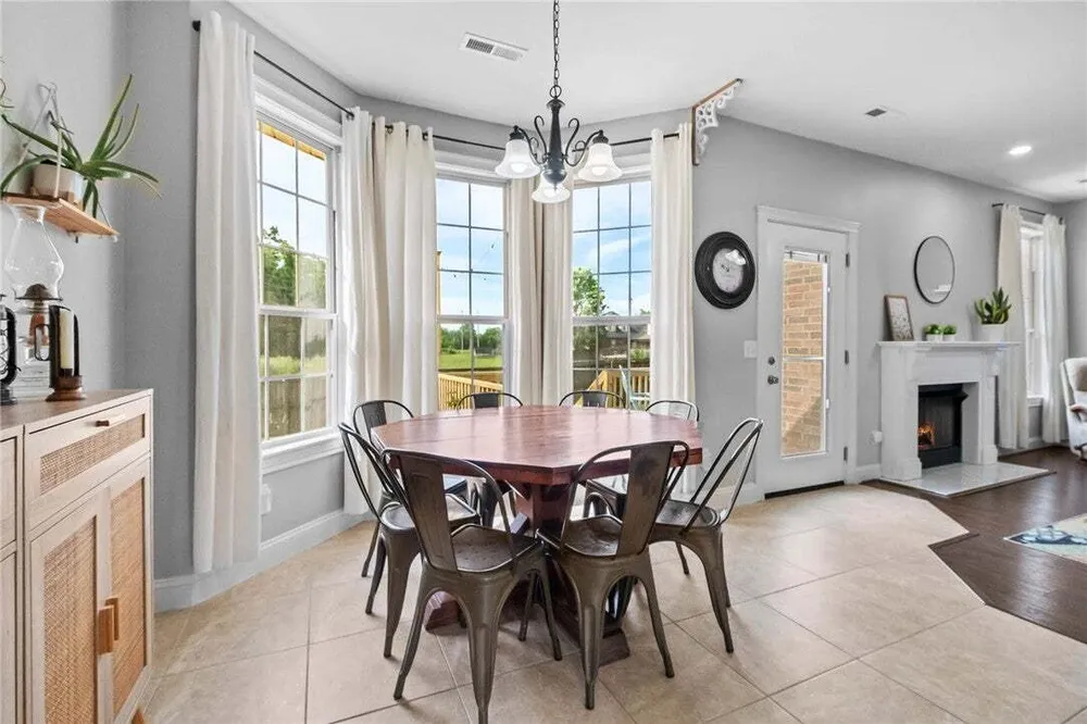4601 SW Golden Eagle Ave, Bentonville, AR 72713