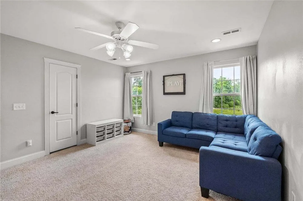 4601 SW Golden Eagle Ave, Bentonville, AR 72713