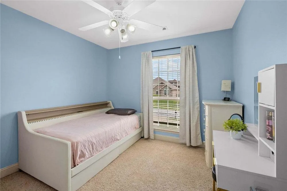 4601 SW Golden Eagle Ave, Bentonville, AR 72713