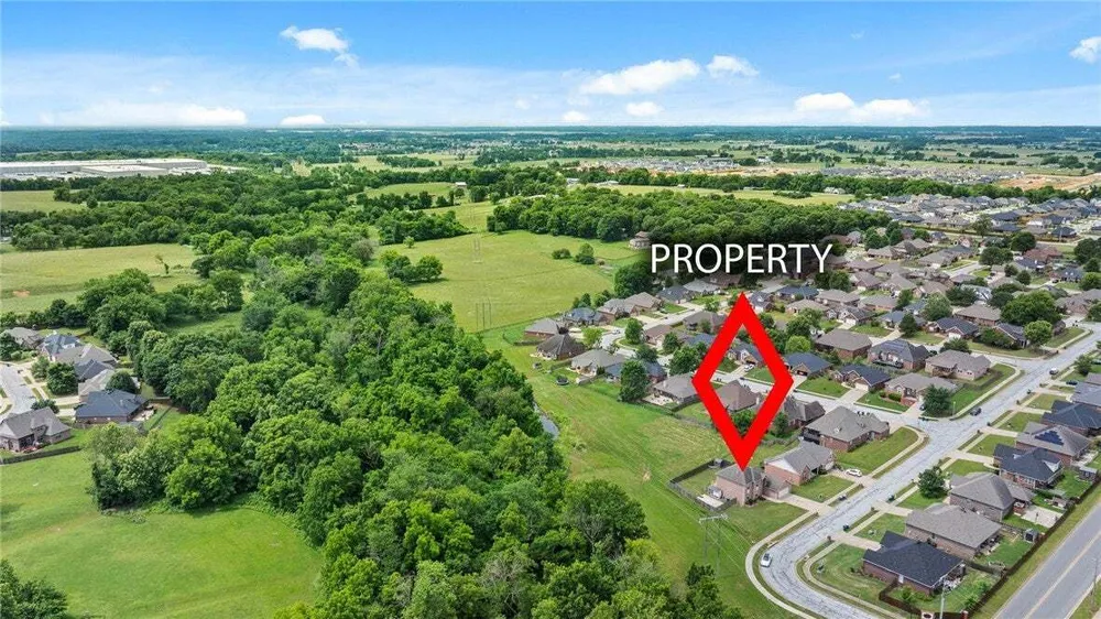 4601 SW Golden Eagle Ave, Bentonville, AR 72713