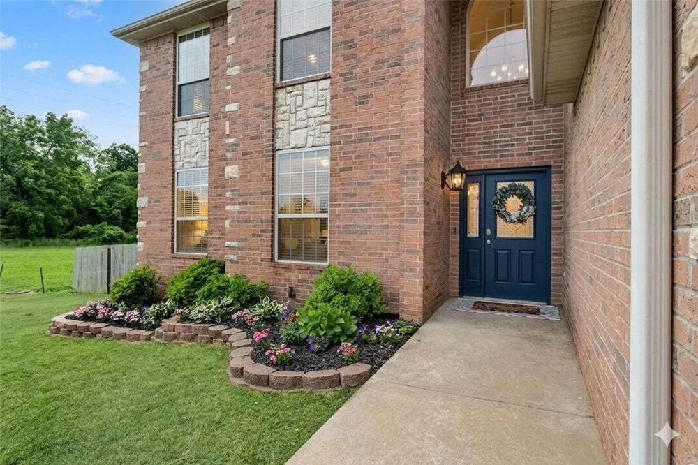 4601 SW Golden Eagle Ave, Bentonville, AR 72713