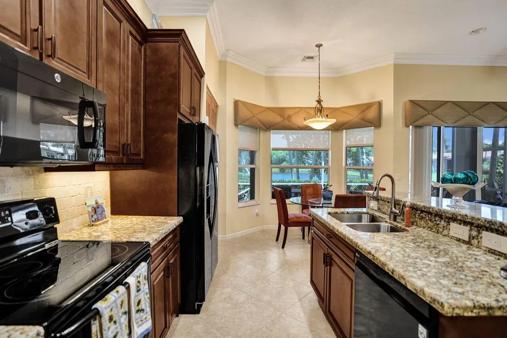 7804 Lando Ave, Boynton Beach, FL 33437