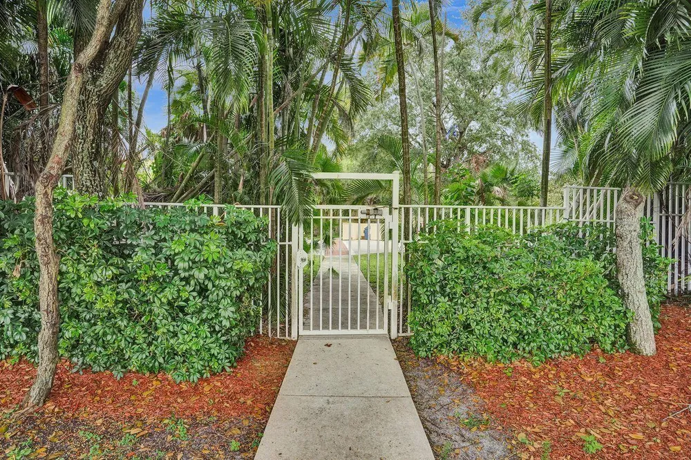 7804 Lando Ave, Boynton Beach, FL 33437