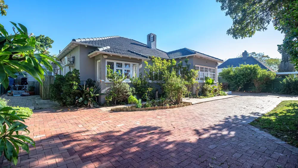 View image gallery of South Africa, Western Cape, Pinelands