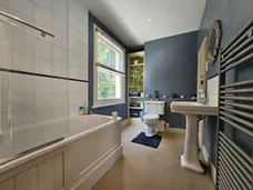 Hamlash Lane, Farnham, GU10 photo 9