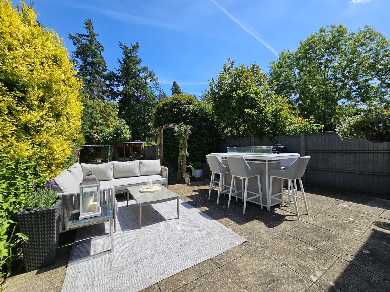 Hamlash Lane, Farnham, GU10 photo 15