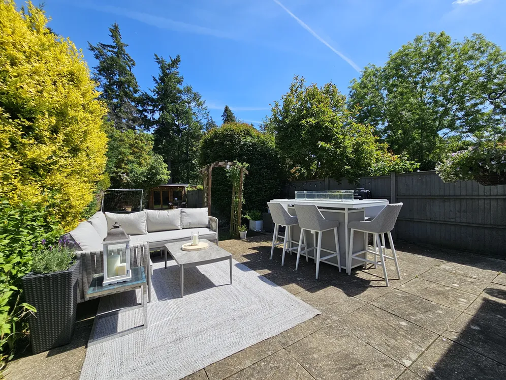 Hamlash Lane, Farnham, GU10 photo 15