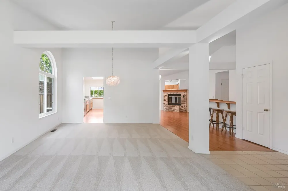 9151 Piccadilly Circle, Windsor, CA 95492