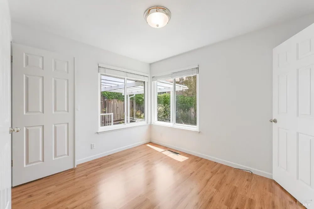 9151 Piccadilly Circle, Windsor, CA 95492