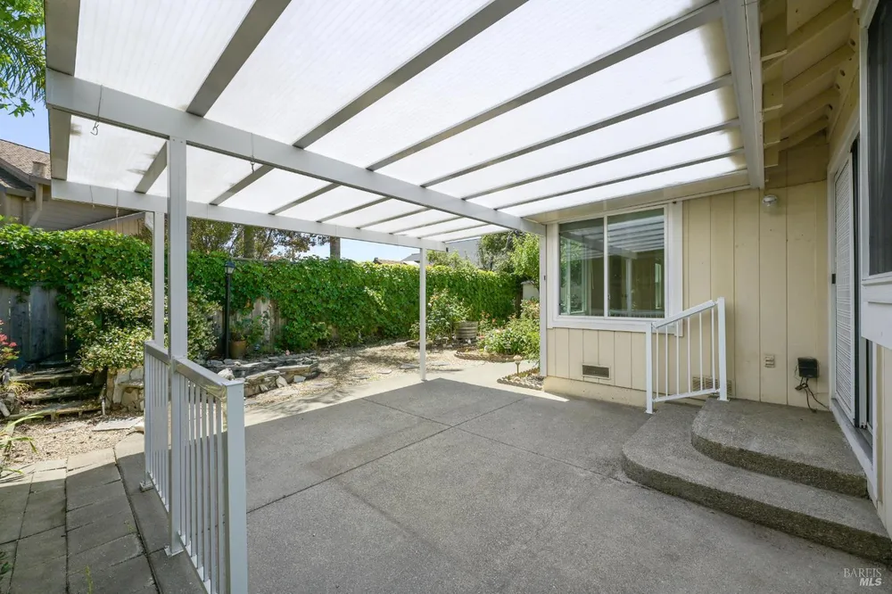 9151 Piccadilly Circle, Windsor, CA 95492