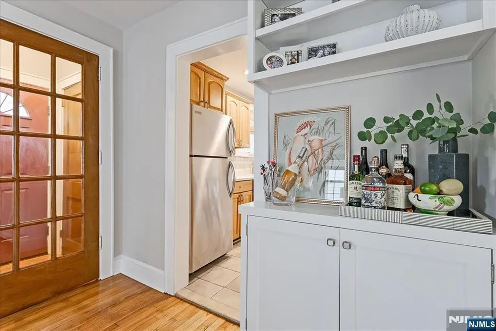 22 Sterling Pl, Glen Rock, NJ 07452