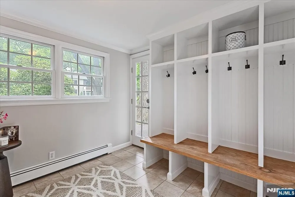 22 Sterling Pl, Glen Rock, NJ 07452