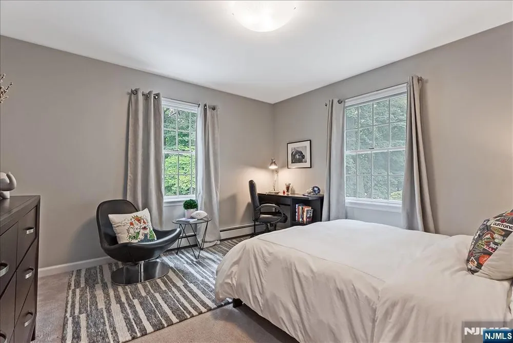 22 Sterling Pl, Glen Rock, NJ 07452