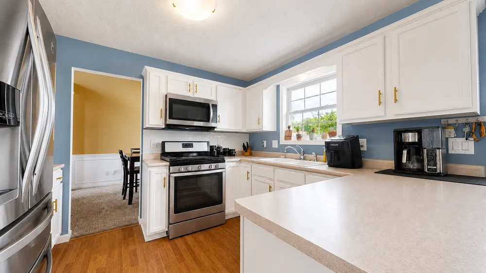 302 E Orchard Dr, Mahomet, IL 61853