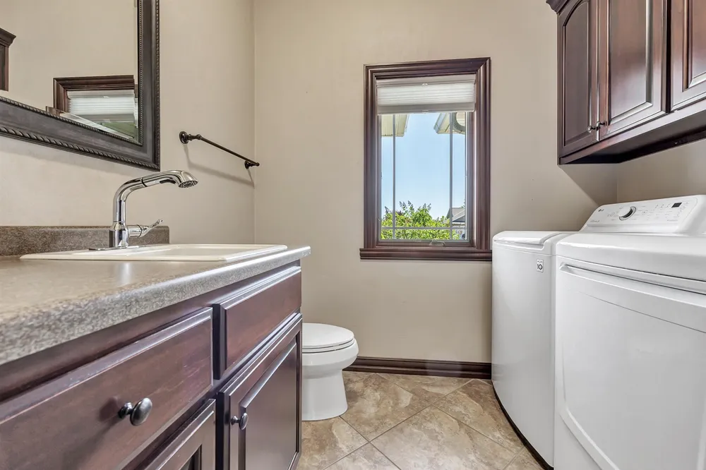3660 Euro Ln, De Pere, WI 54115