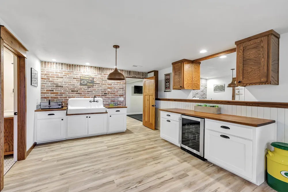 3660 Euro Ln, De Pere, WI 54115