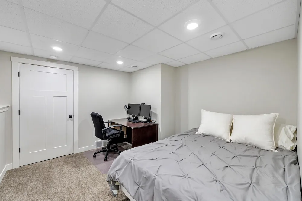 3660 Euro Ln, De Pere, WI 54115