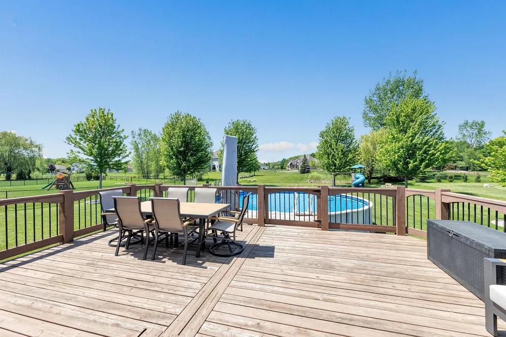 3660 Euro Ln, De Pere, WI 54115