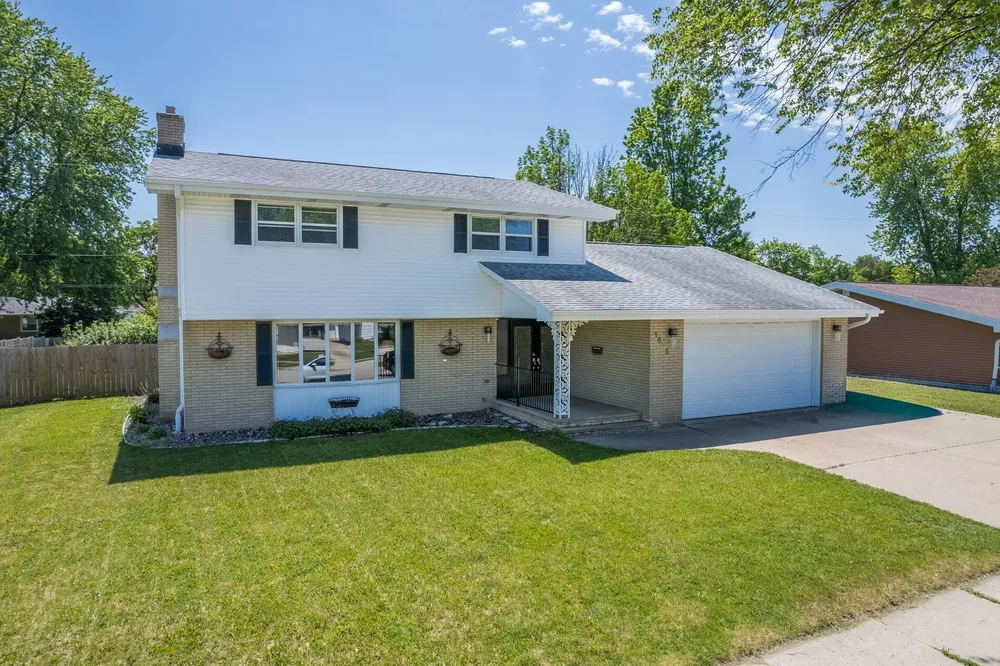 1805 E Marquette St, Appleton, WI 54911