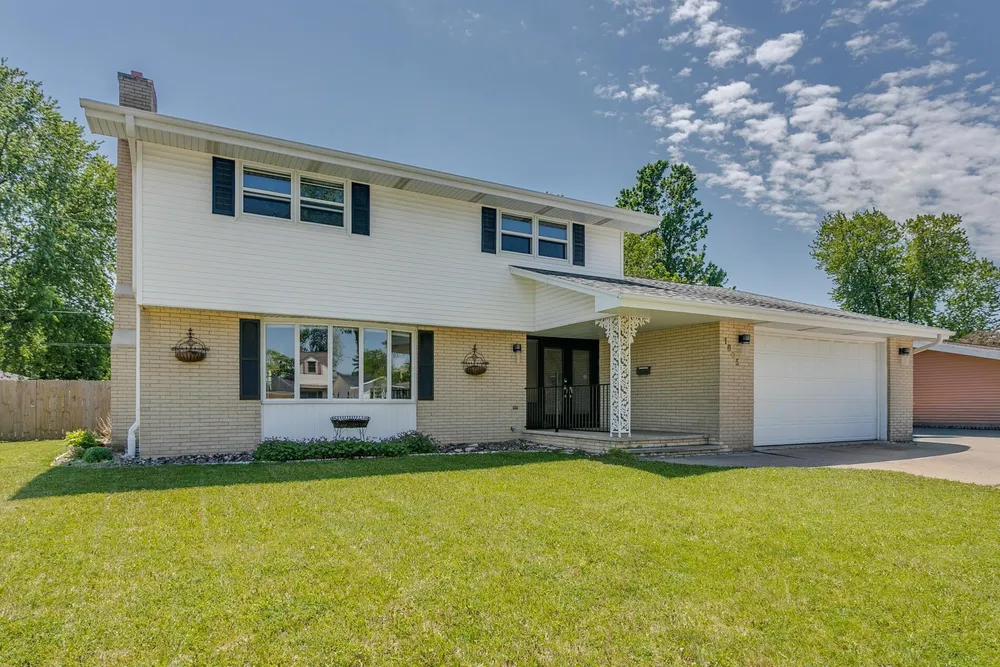 1805 E Marquette St, Appleton, WI 54911