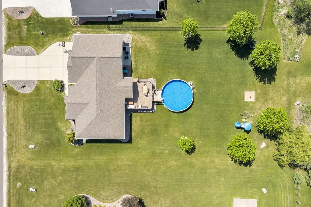 3660 Euro Ln, De Pere, WI 54115