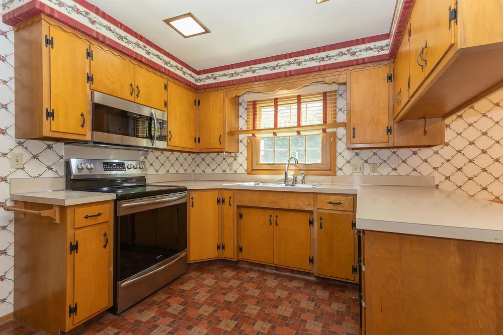 1740 N Eugene St, Appleton, WI 54914