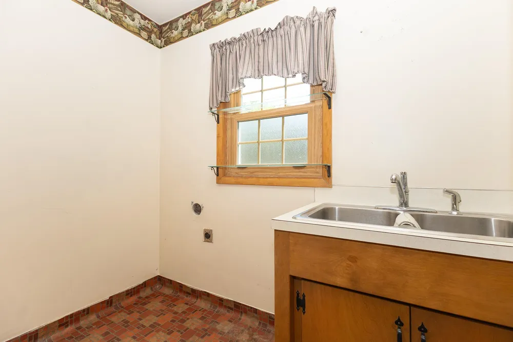 1740 N Eugene St, Appleton, WI 54914
