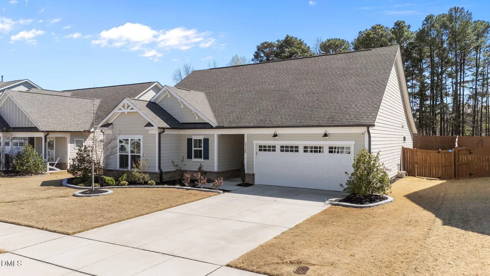 3735 Autumn Creek Dr, Fuquay-Varina, NC 27526
