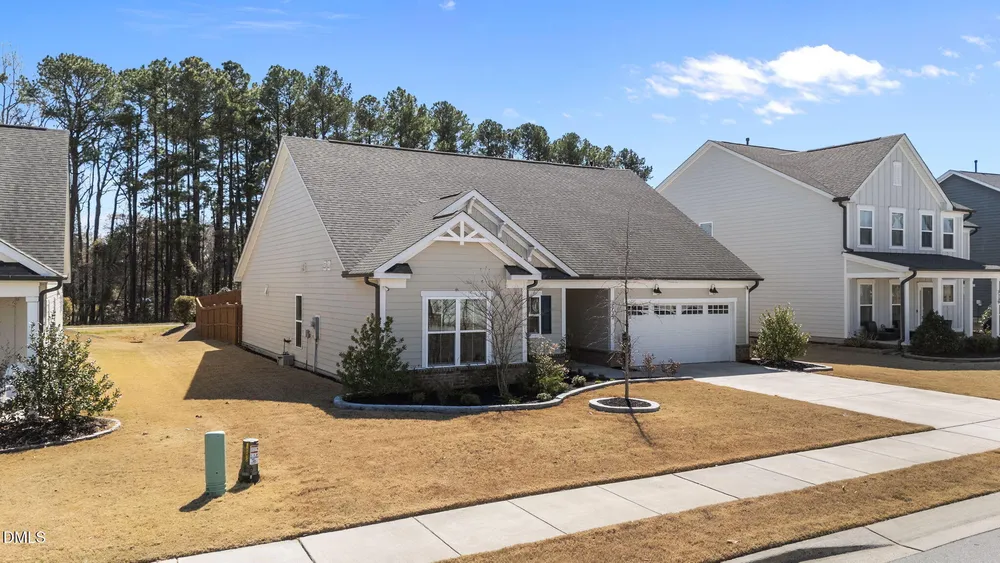 3735 Autumn Creek Dr, Fuquay-Varina, NC 27526