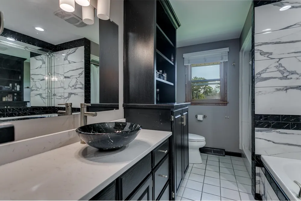 1805 E Marquette St, Appleton, WI 54911