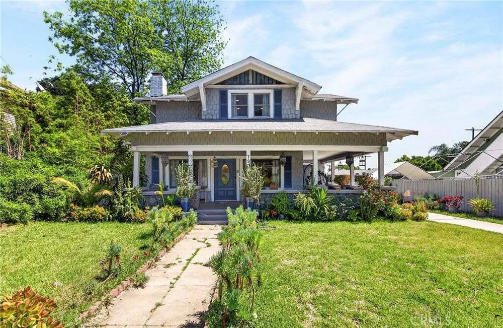 790 N El Molino Ave, Pasadena, CA 91104