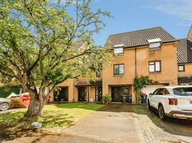 Coulson Way, Burnham, Slough photo