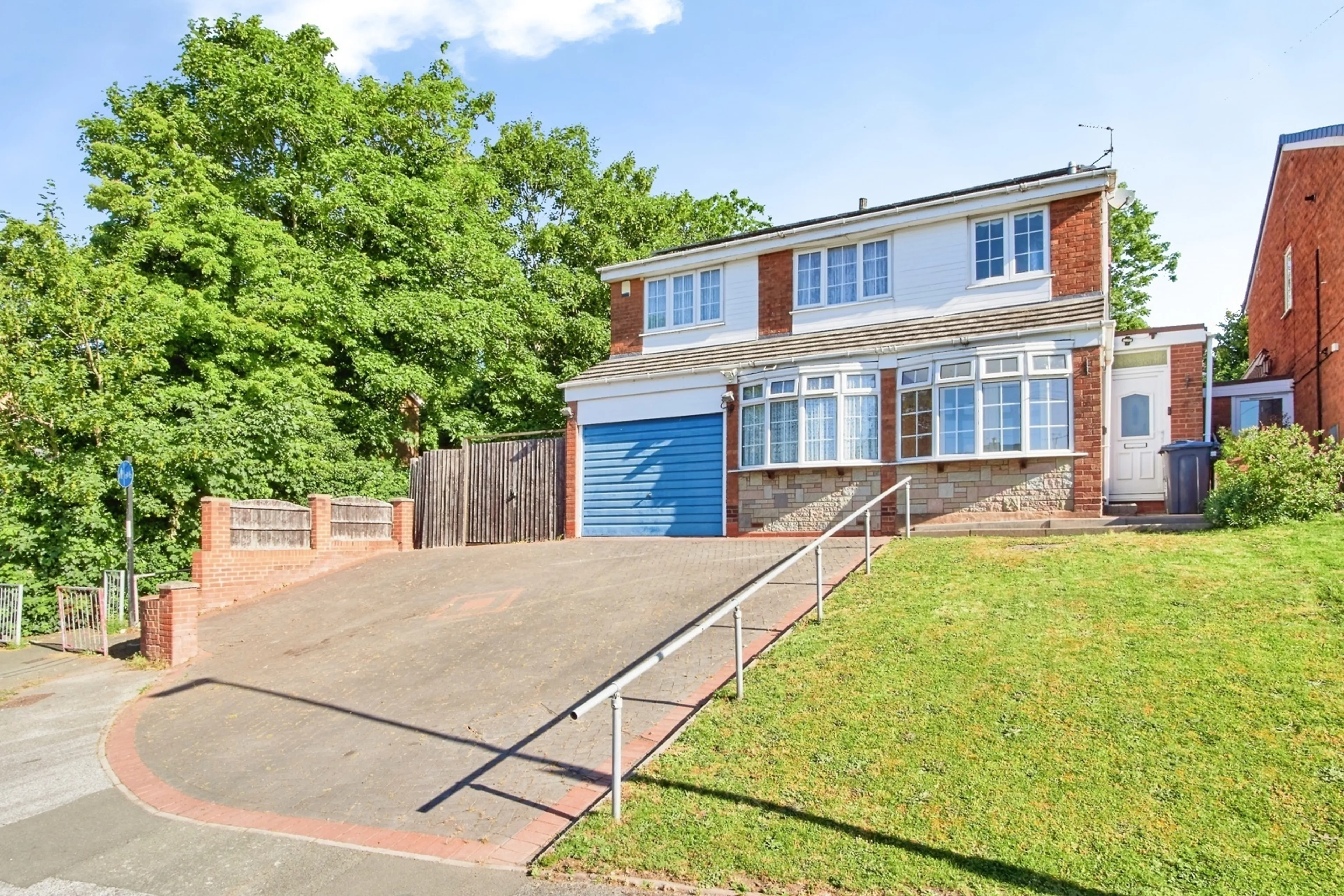 Property photo 0