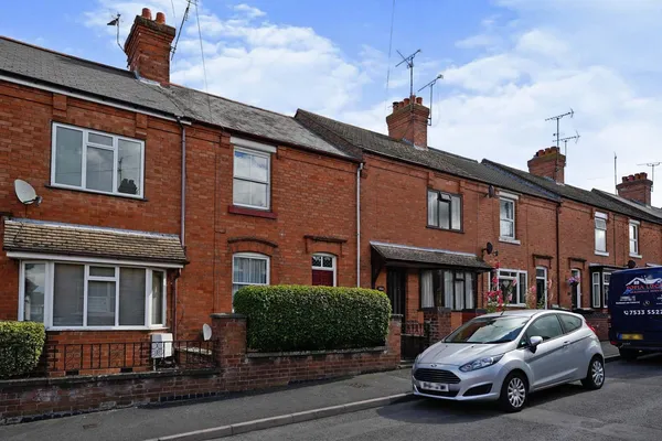 North Road, WR11 3AY