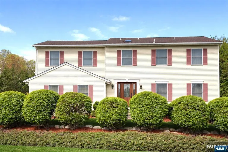 10 Viola Terrace, Washington, NJ 07676
