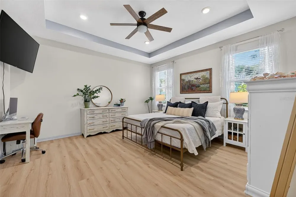 5667 Woodland Sage Dr, Sarasota, FL 34238-3518