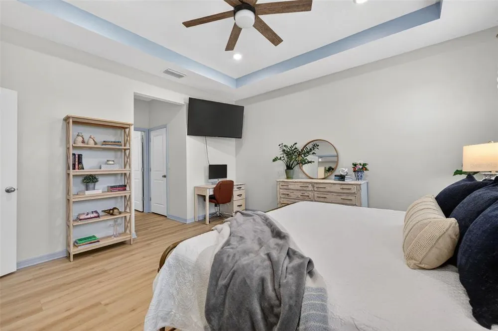 5667 Woodland Sage Dr, Sarasota, FL 34238-3518