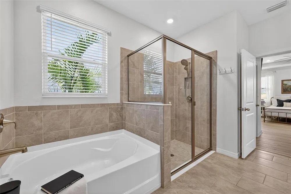 5667 Woodland Sage Dr, Sarasota, FL 34238-3518