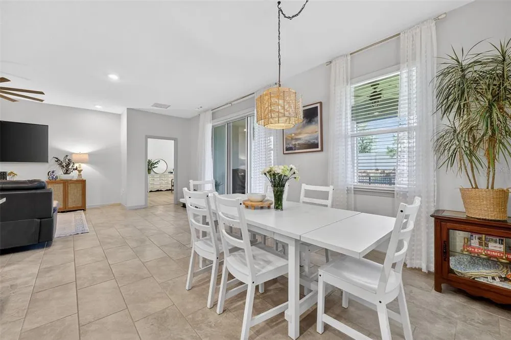 5667 Woodland Sage Dr, Sarasota, FL 34238-3518