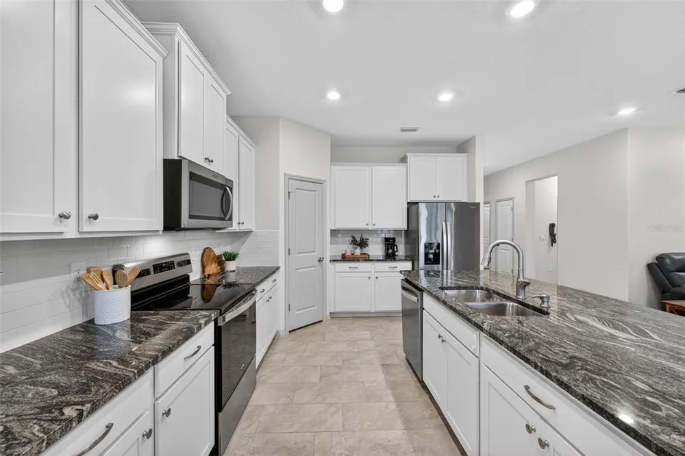 5667 Woodland Sage Dr, Sarasota, FL 34238-3518