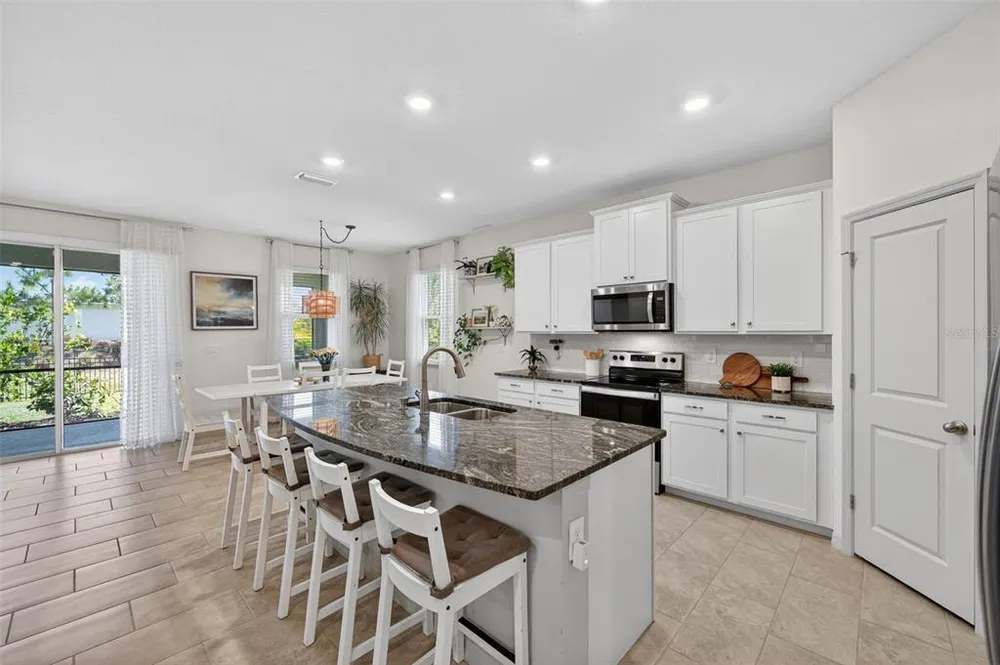 5667 Woodland Sage Dr, Sarasota, FL 34238-3518