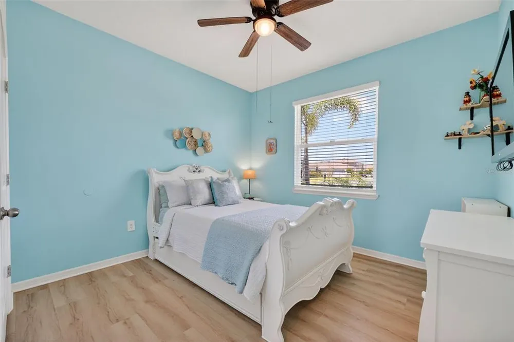 5667 Woodland Sage Dr, Sarasota, FL 34238-3518