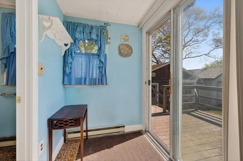 19 Lochmere Ave, Weymouth, MA 02191