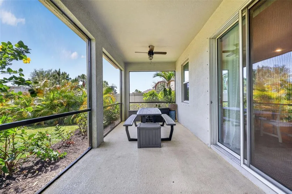 5667 Woodland Sage Dr, Sarasota, FL 34238-3518