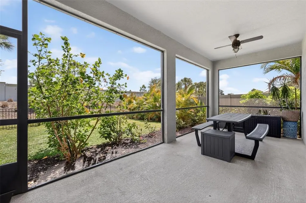 5667 Woodland Sage Dr, Sarasota, FL 34238-3518