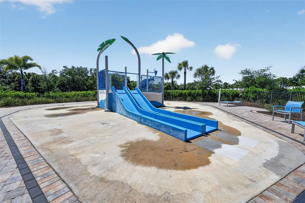5667 Woodland Sage Dr, Sarasota, FL 34238-3518